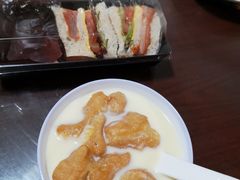-华荣西饼屋(北关店)