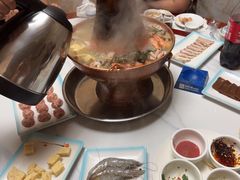 -一口猪海鲜浑锅·东北家常菜