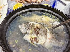 -鑫悦楼煎蟹·16年海鲜大排档