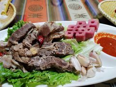 手抓羊肉-吉祥圣雪藏餐