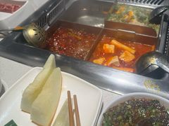 -海底捞火锅鲜切牛肉主题店(长寿路店)