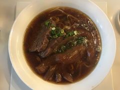 半筋半肉拉面-天下三绝 牛肉面/红酒