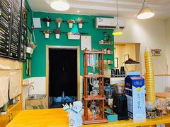 大堂-长颈鹿咖啡(大学路店)