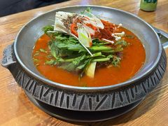 土豆排骨火锅（辣）-喇喇排骨火锅·传统韩式脊骨汤(望京西园总店)