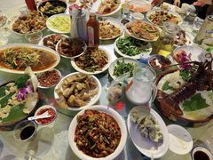 -三亚火车头万人海鲜广场