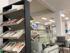 -深圳锦龙奥迪4S店(前海店)