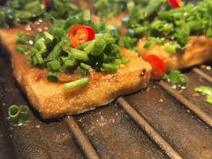 -鸣记脆皮烤鱼·海鲜烤鱼(三八广场店)