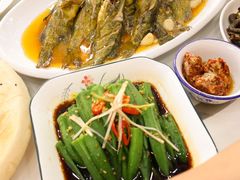 -丹水桥地锅鱼·翘嘴鲌·地方特色全鱼宴(丹江口大坝店)