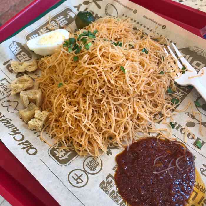 老曾记(jurong point)-"传统咖喱角,属于那种管饱的素民小吃,皮比.