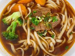 金牌红烧牛肉面-康师傅私房牛肉面(马泉营奥莱店)