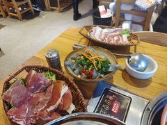 -阿婆情腊排骨火锅(金虹路店)