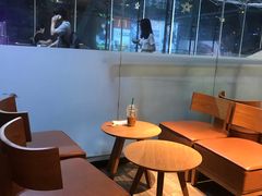 大堂-星巴克(广州动漫星城东区店)