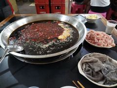 纯鲜毛肚-储奇门鳝鱼火锅(总店)