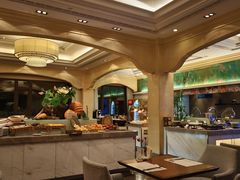 -鲤鱼洲酒店港鲤咖啡厅