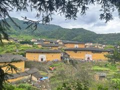 -初溪土楼群