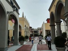 -佛罗伦萨小镇广佛名品奥特莱斯(疏港路店)