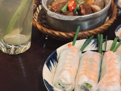 -Cuc Gach Quan Restaurant