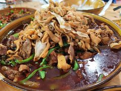 -一品红烧鸭特色川菜(三岔湖店)