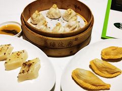 蟹粉小笼包-绿波廊(豫园店)