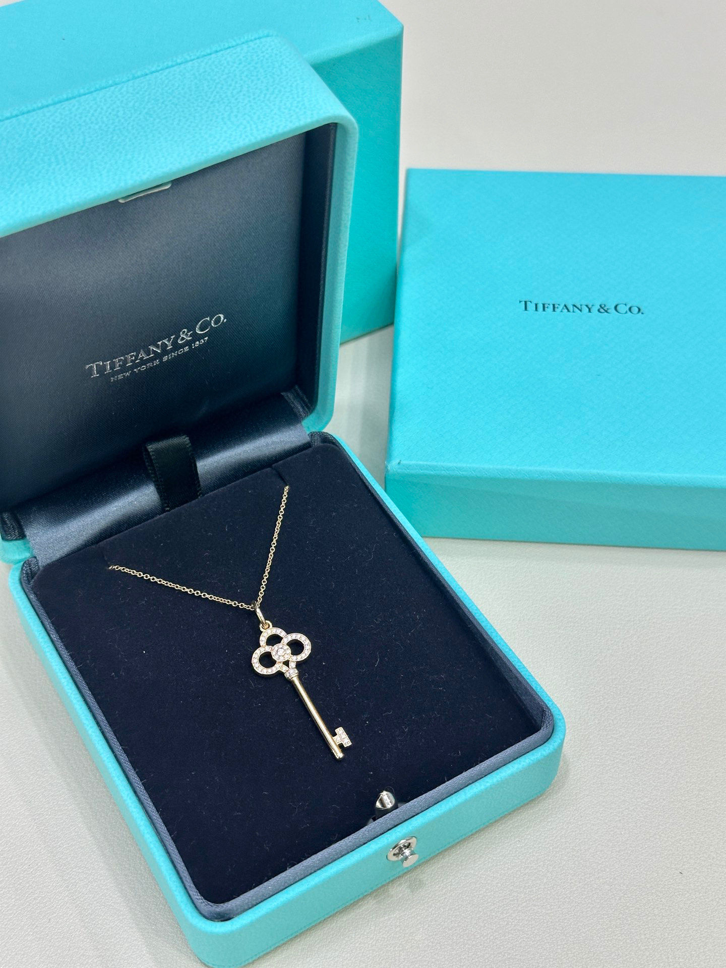 新到蒂芙尼玫瑰金镶钻皇冠钥匙项链