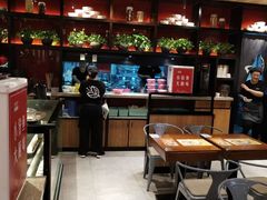 -渝是乎川渝小炒(新世界百货望京店)