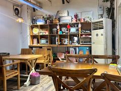 -猫爷的腔调·黔小馆(交大医学住宅区店)