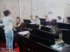 -朗韵钢琴学校(中环金界店)