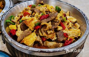 Braised Pork with Soft-Boiled Eggs