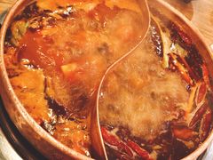 鸳鸯锅-牛村来人潮汕牛肉火锅(西单店)