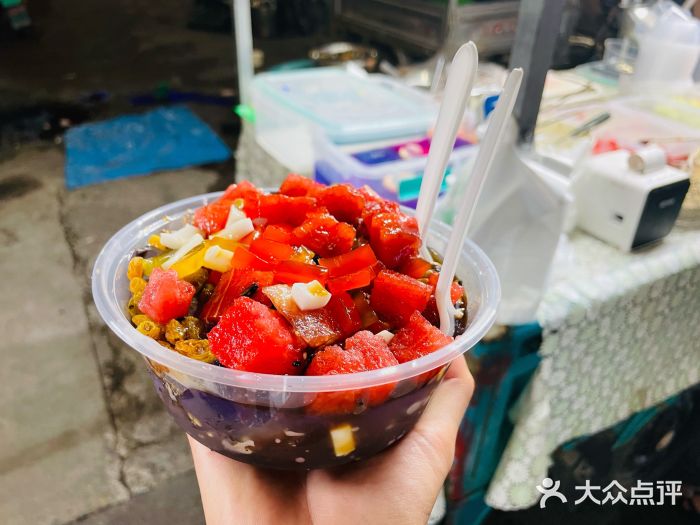 环联1904火车夜市图片