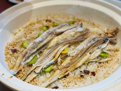 刀鱼煲仔饭-名豪品鲜荟(云亭店)