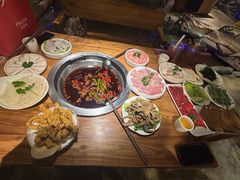 -城墙拐拐火锅(三峡广场黑金冠店)