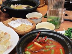 -老滇山寨•云南特色菜•地方菜•民族风情歌舞表演(金碧店)