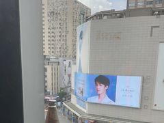 -雍容荟帝王蟹活龙虾展台自助(IFS黑金店)