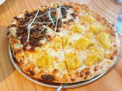 榴莲拼牛肉双拼披萨-1861意大利餐厅(来福士店)