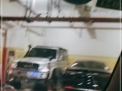 -华泰中心-停车场