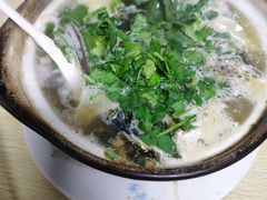 荠菜大馄饨-小许三鲜砂锅馄饨店(家多乐烟酒店)