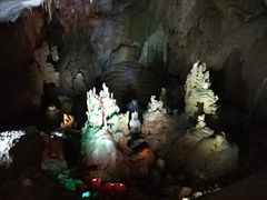 -巴马水晶宫