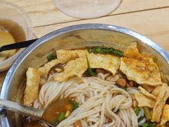 -柳州肥姨妈大骨螺蛳粉(沙河店)