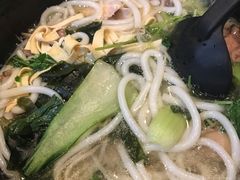 -丽虹云南过桥米线(兴工街店)