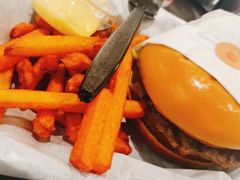 -The Habit Burger Grill 哈比特汉堡(复兴soho店)