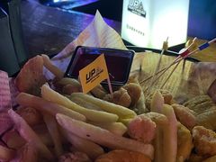 -UP嘻哈酒吧(粉巢店)