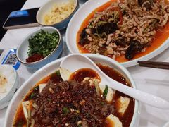 -犇逸·乐山跷脚牛肉·四川现炒(览海店)