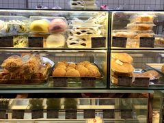 -白玉兰食品甜凤店(合生汇店)