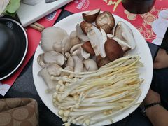-楠柏弯休闲山庄(梨花溪店)