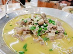 酸汤肥牛-外婆船宴餐厅·外婆喊你回家吃饭