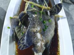 -四川小胡子海鲜(丁村万人海鲜广场店)