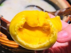 熔岩流沙包-粤港湾砂锅粥·宵夜(宝龙店)