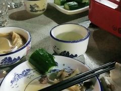 -墨脱石锅椰子鸡•香草鸭•东山羊(大东海店)