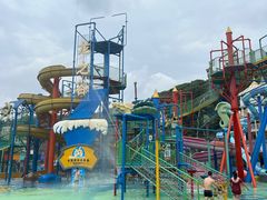 -平湖九龙山乐满地水上乐园